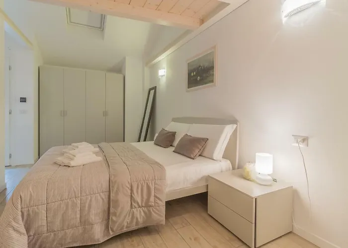 The Sweet Square Flat * Varenna