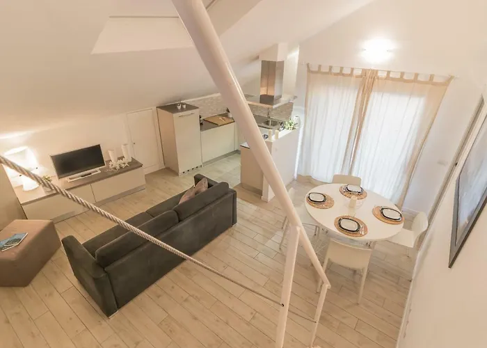 The Sweet Square Flat