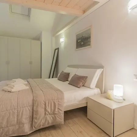 The Sweet Square Flat * Varenna